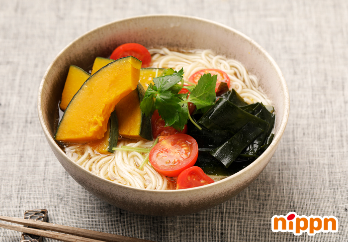 アマニ和風旨たまねぎドレッシングの温麺