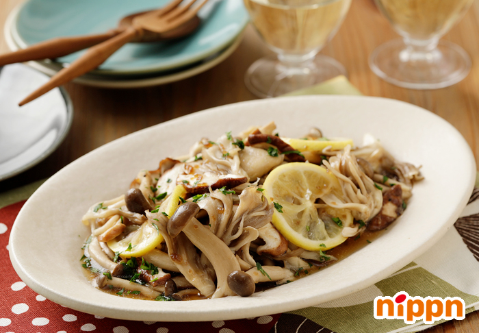 アマニ黒酢たまねぎドレッシングのきのこマリネ