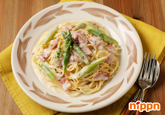 アスパラガスとベーコンのレモンクリームスパゲッティ