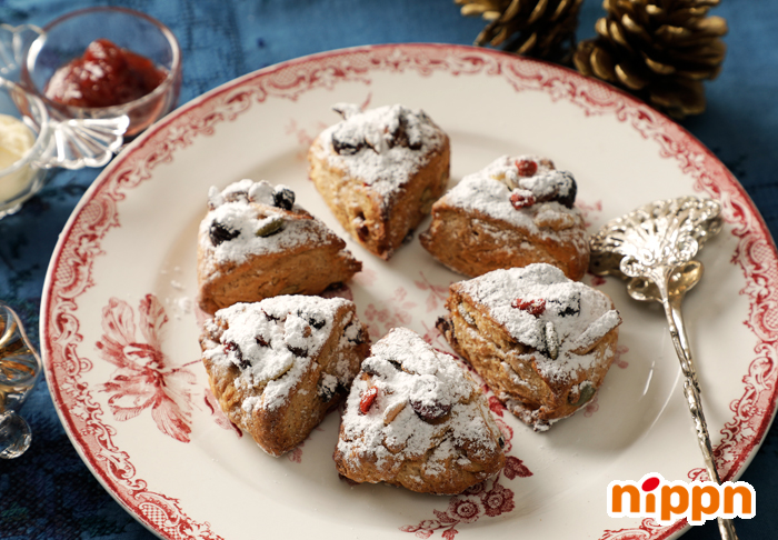 シュトーレン風めちゃラクスコーン